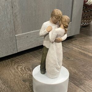 Willow Tree Embracing Couple Figurine Promise So g Pachelbel’s canon in D major